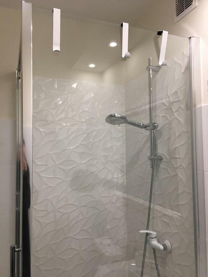 Kawalerka - Jelenia Gora, Dziel. Zabobrze Apartment Luaran gambar